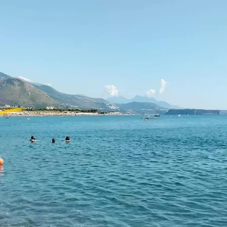 - Malibu' 게스트하우스
